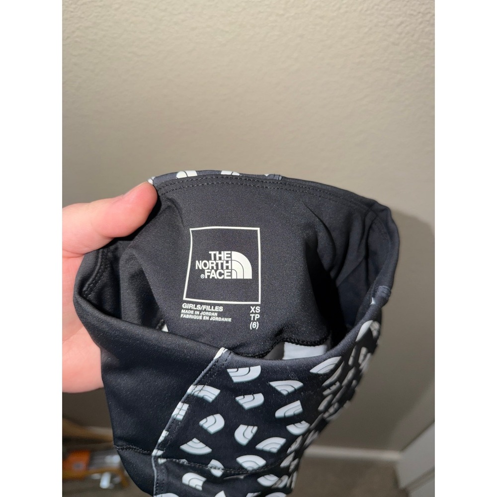 Girls North Face Shorts Size XS (6) - Picture 4 of 4